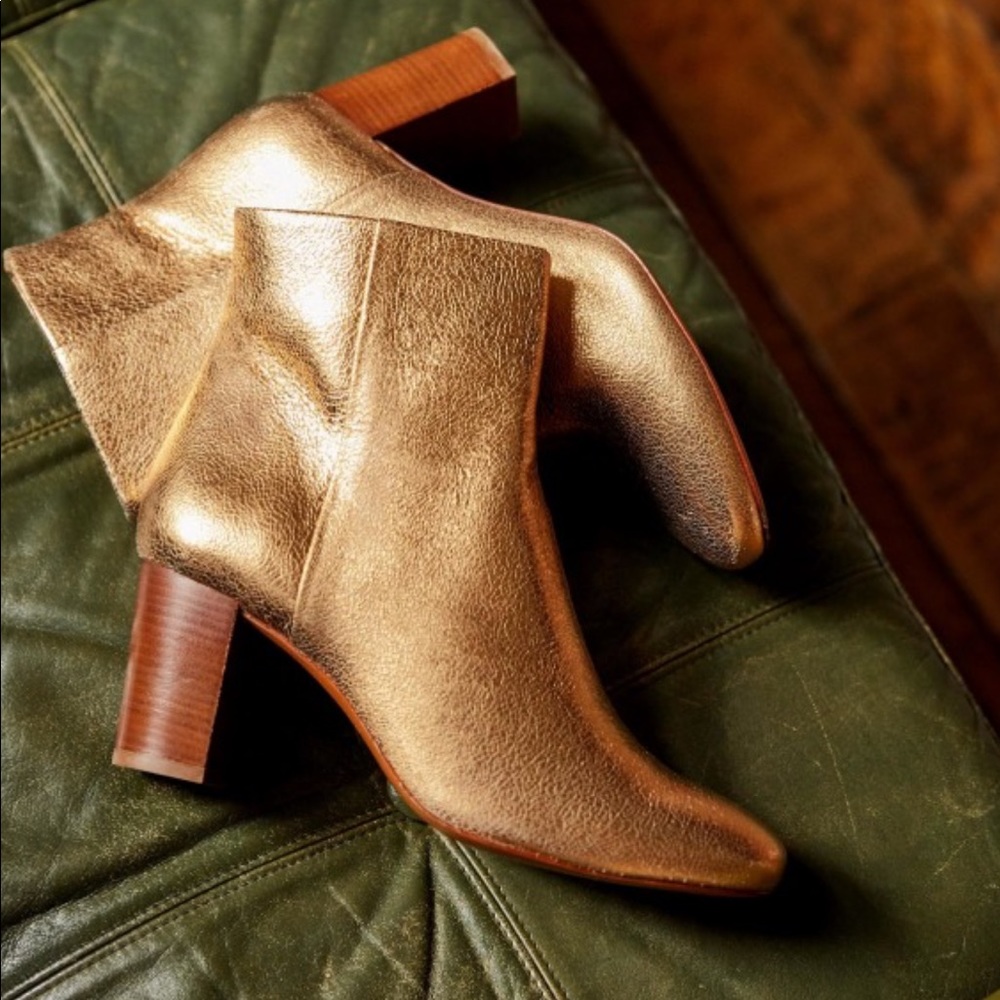 Sezane Paris Lea boots in gold